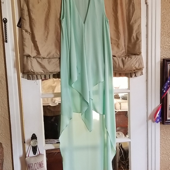 Top - Picture 1 of 2